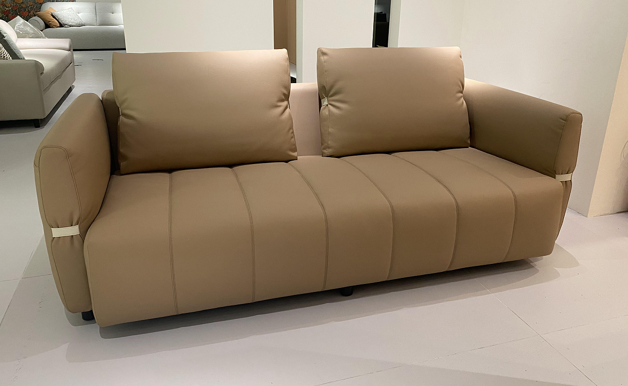DA-333 Compact Sofa