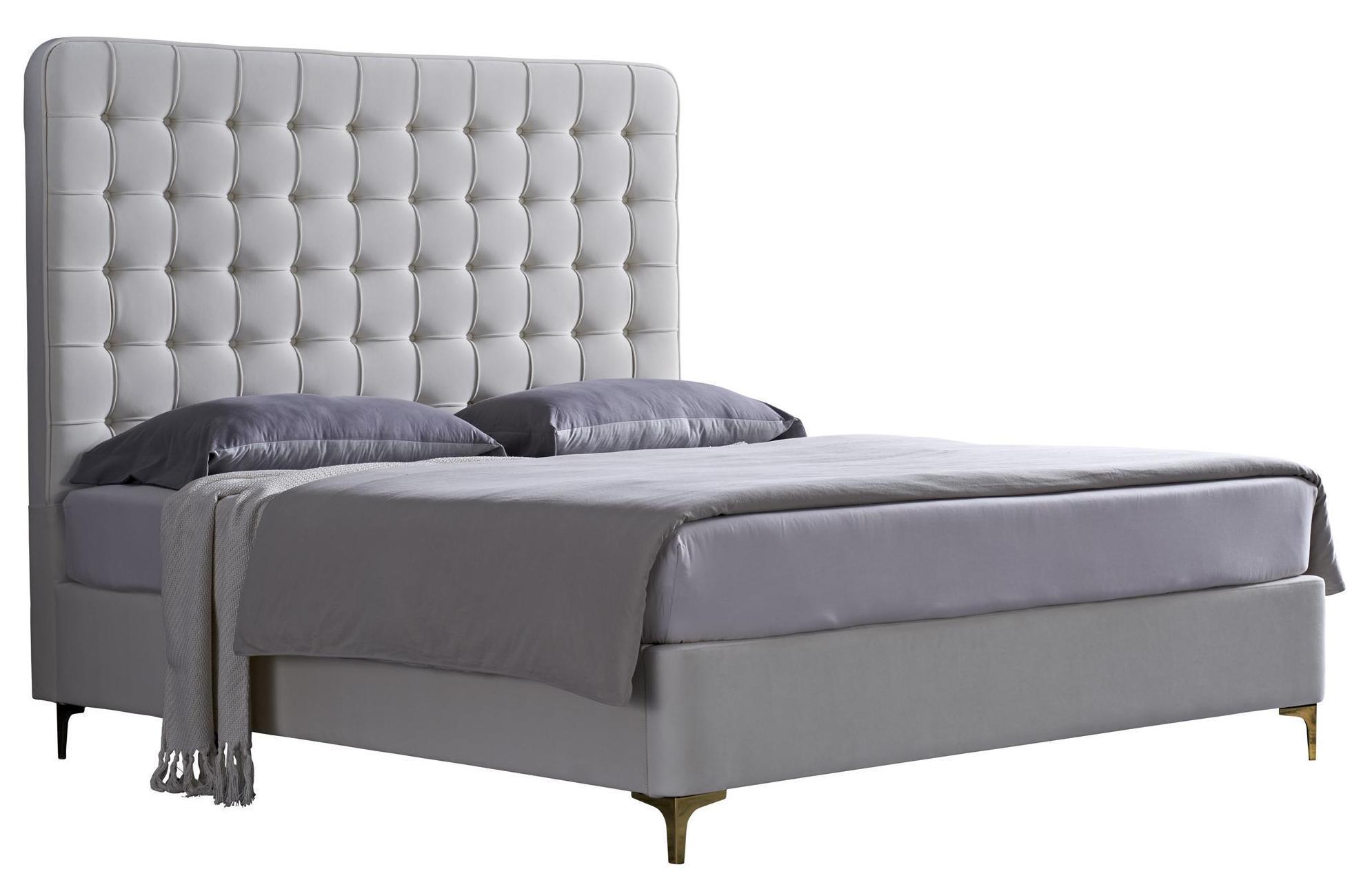 SK109 Tufted Upholstered Bed