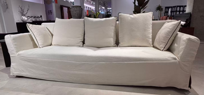 M1904 Sofa