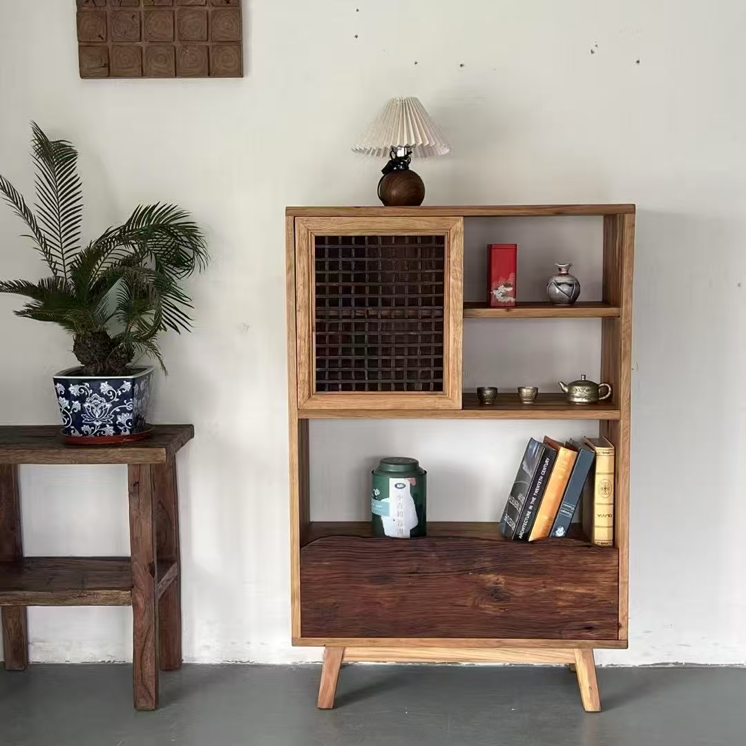 M901 Sideboard