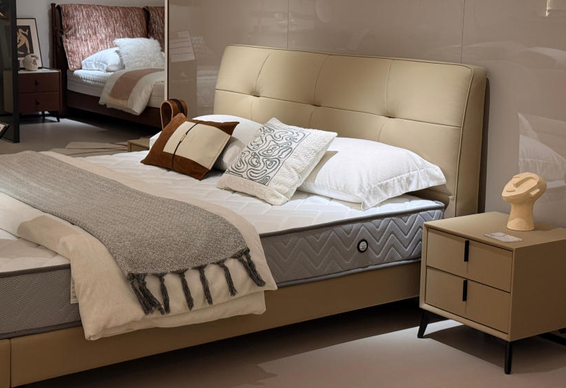 B23-A9113 Genuine Leather Upholstered Bed