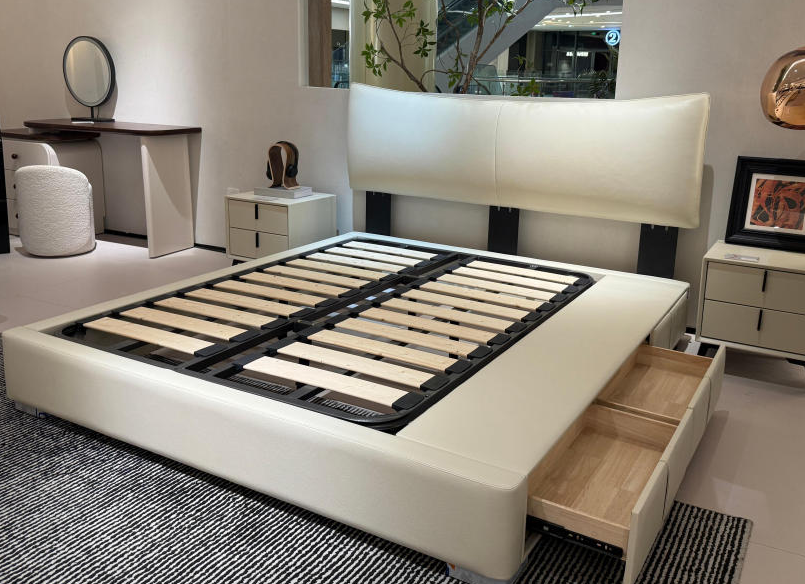 B23 Little Chanel Soft Bed with Drawers
