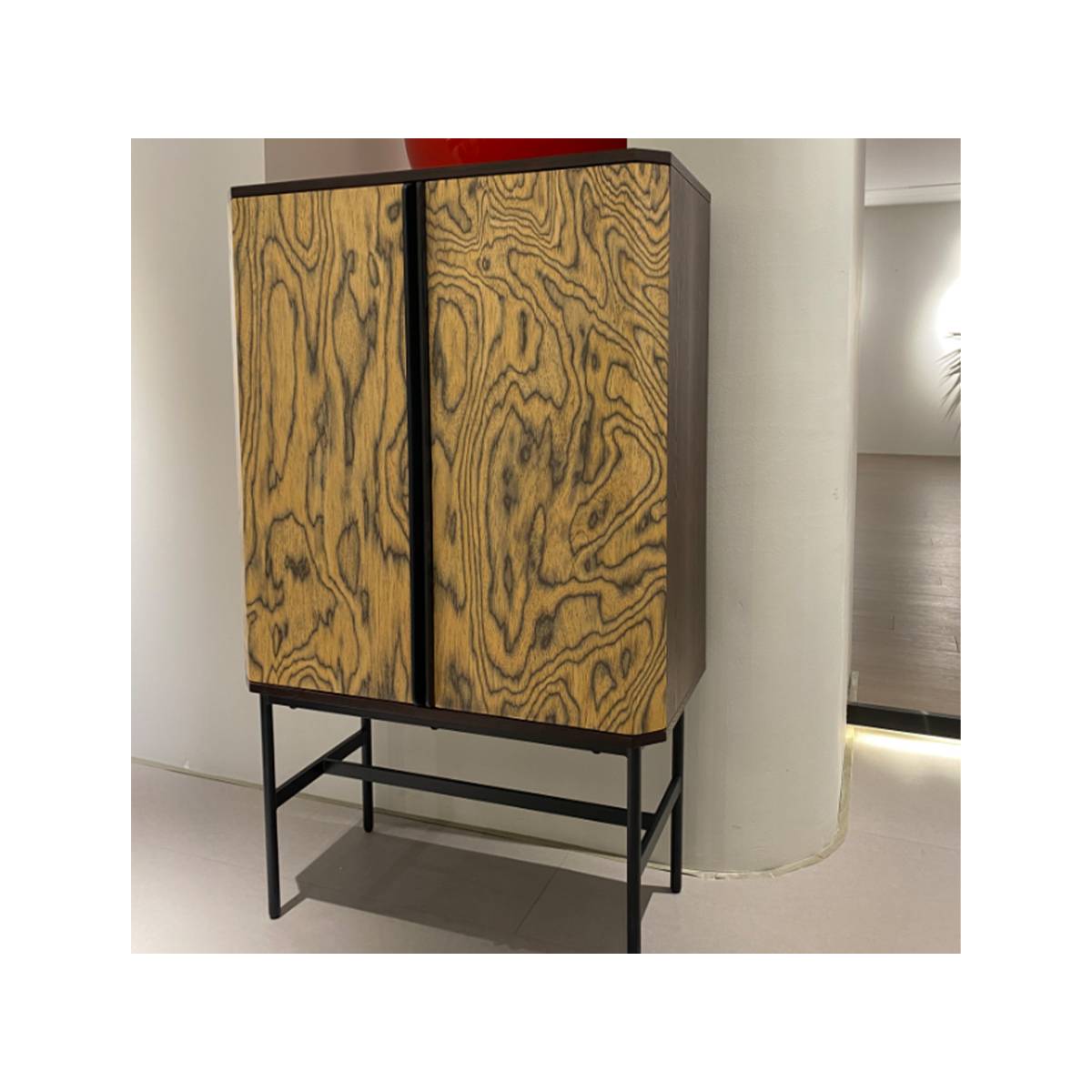 Wine Cabinet (Z69-2537)