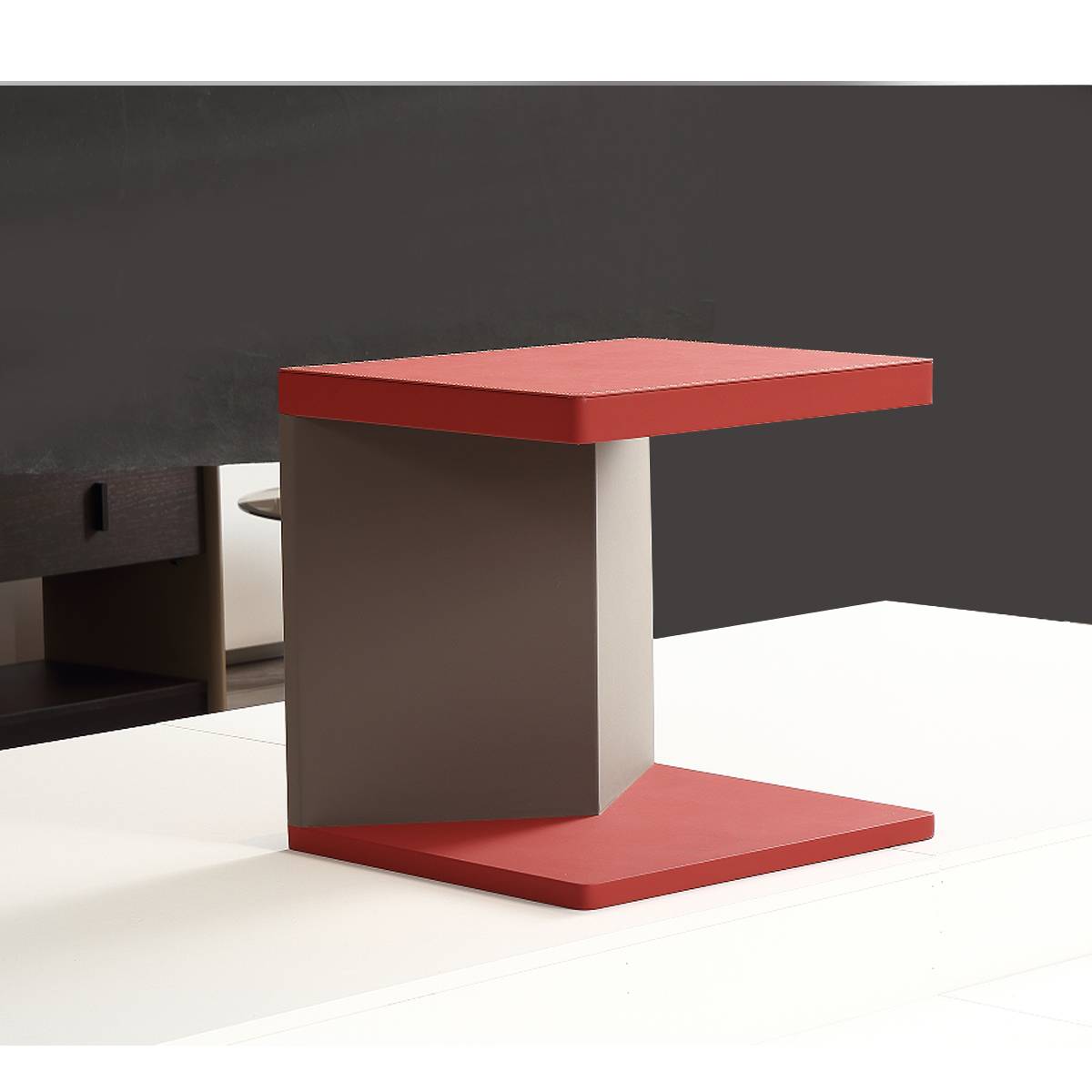 Saddle Leather Bedside Table (B45-F576)