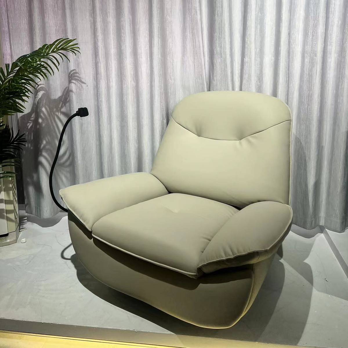 Reclining Swivel Lounge Chair (Z48-Y533 Small)
