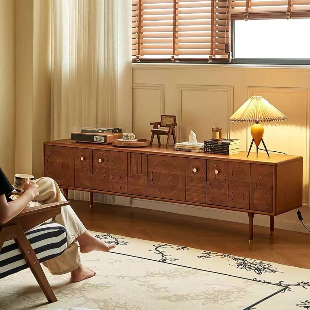 Mid-Century TV Cabinet (B56-HY301)