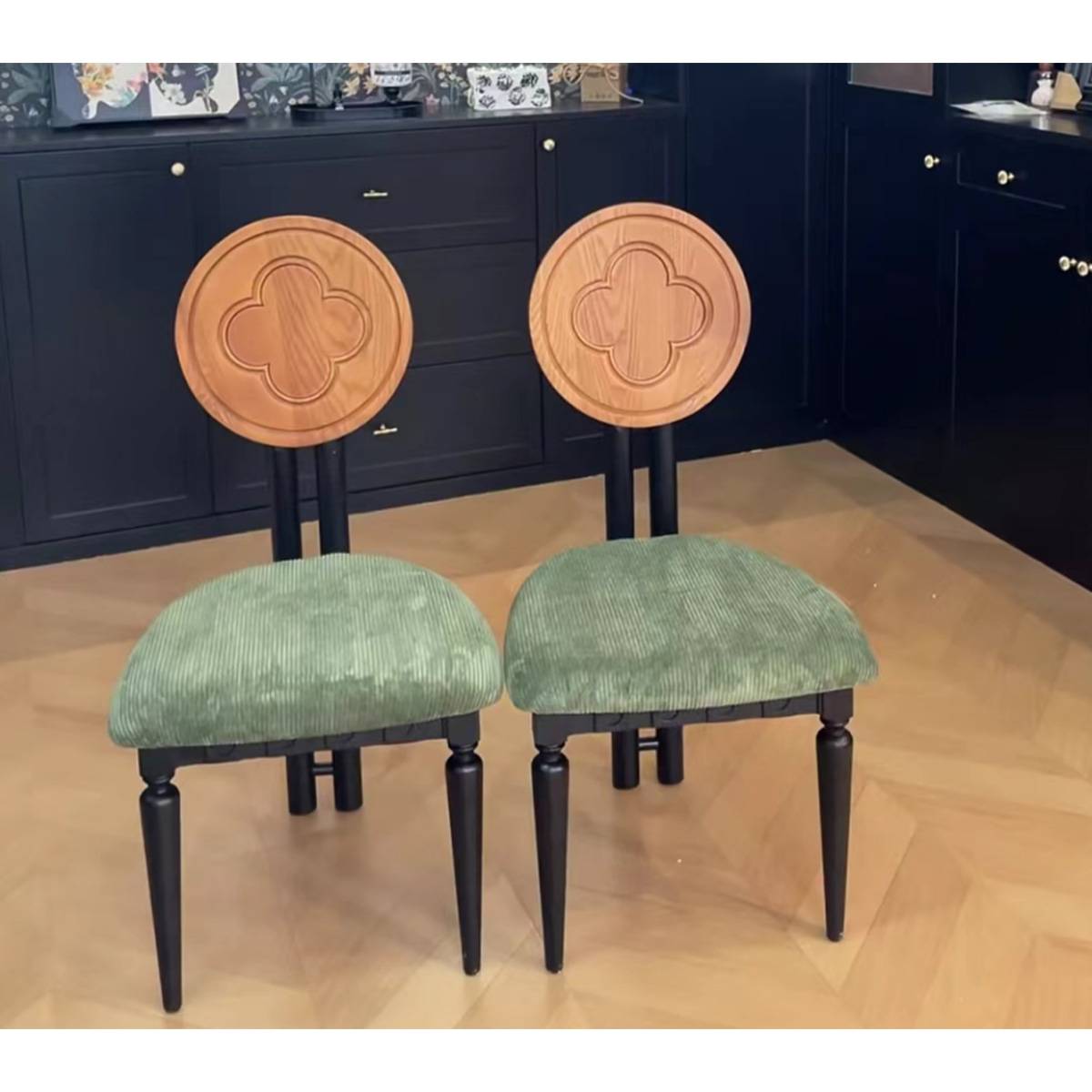 Mid-Century Clover Dining Chair (A73-Clover)