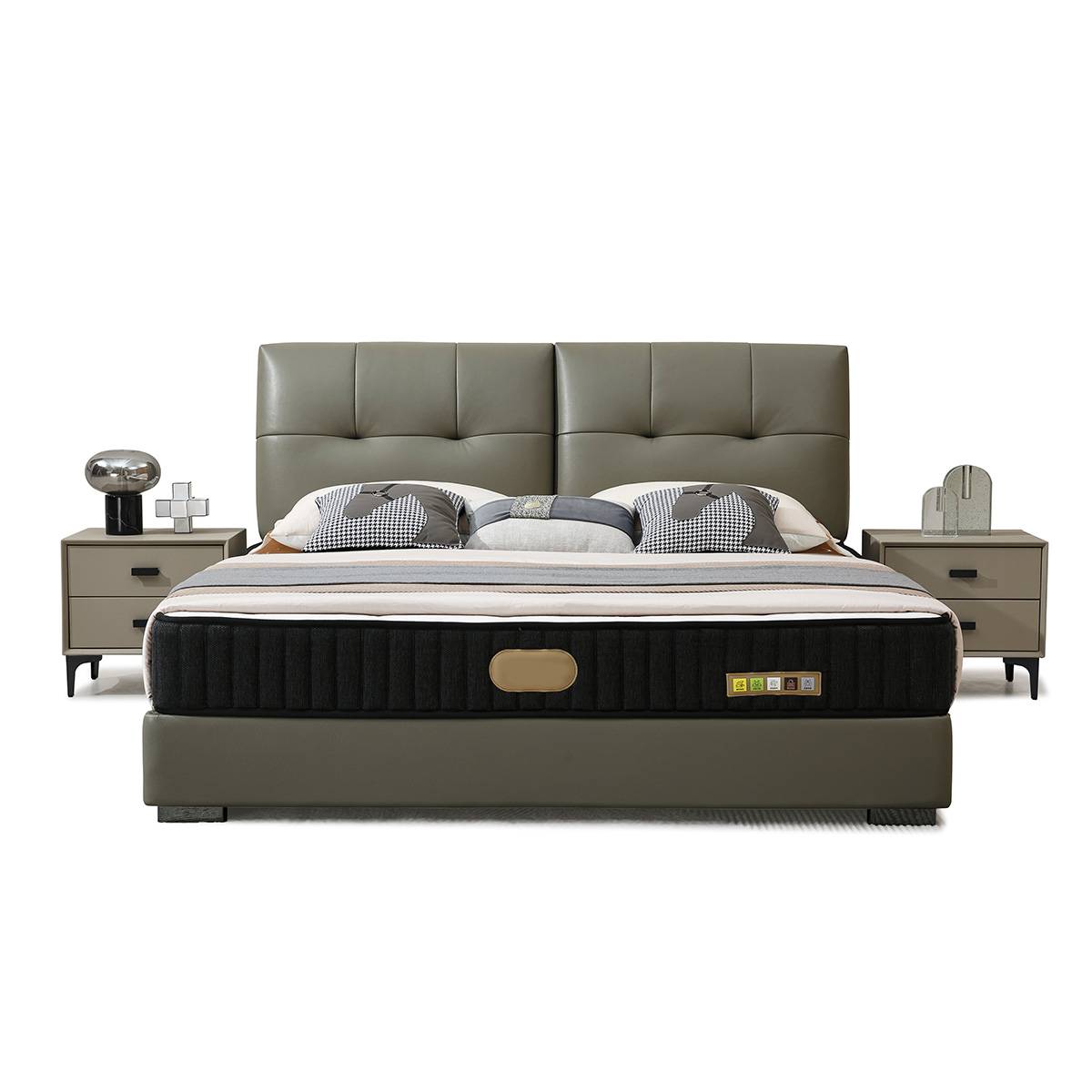 Front view of the bed with matching bedside tables