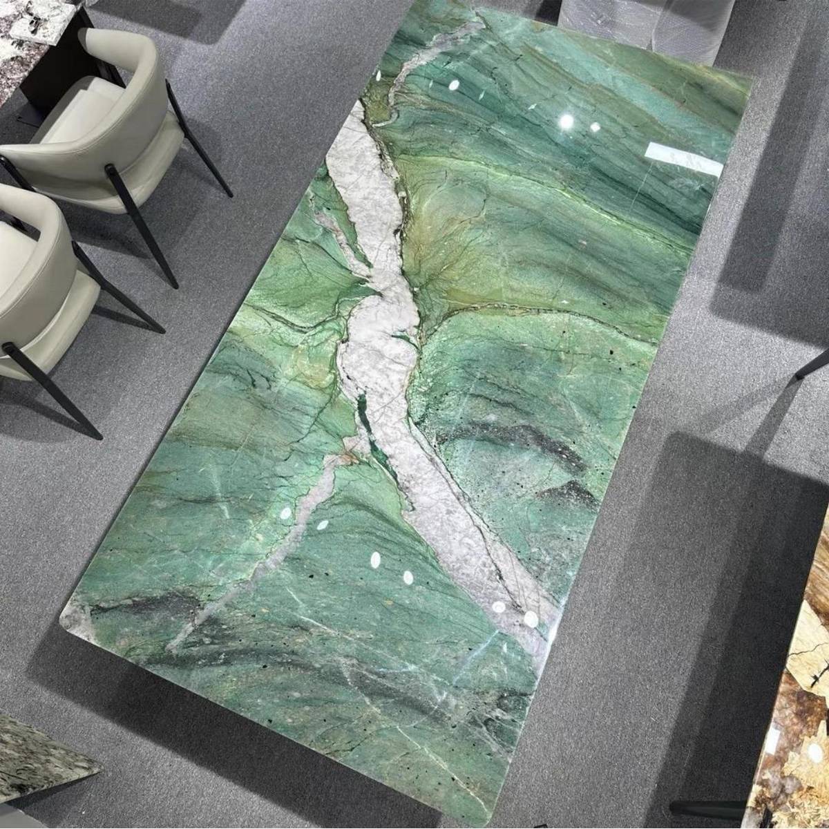 Imported Patek Jadeite Natural Marble Luxury Dining Table with Fendi Base (Z60-S57)