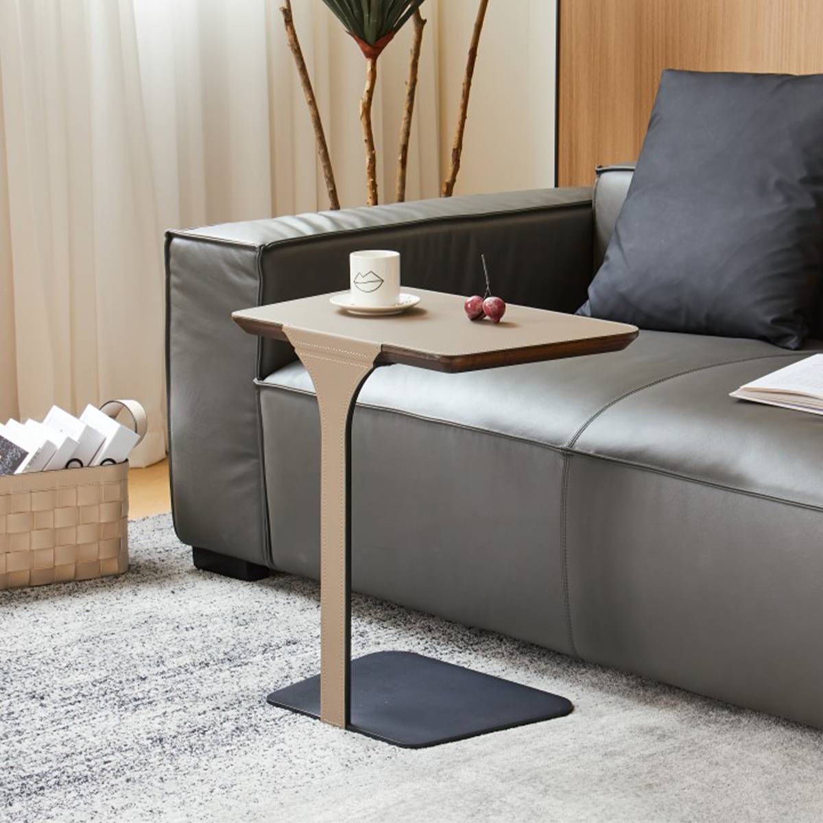Side Table (B10-F227)