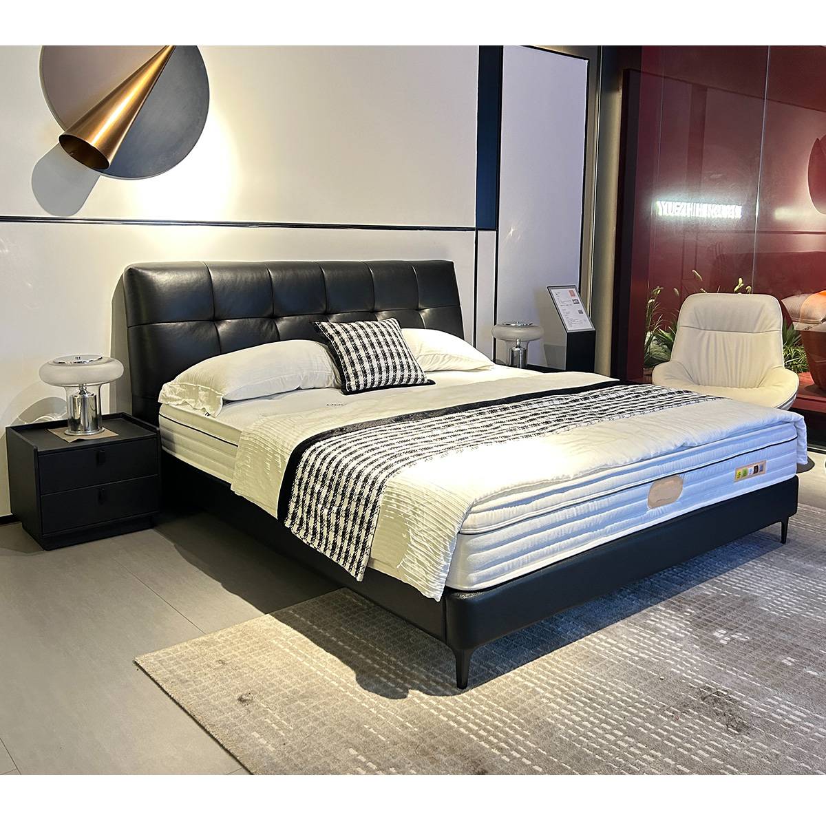 Top-Grain Leather Soft Bed (B04-A8905)