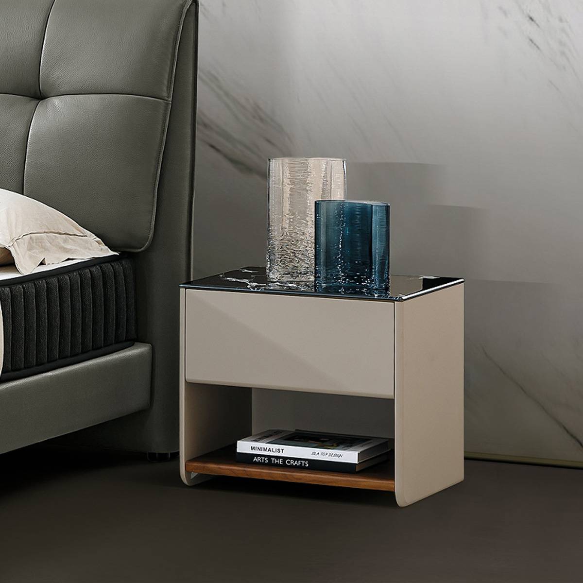 Lacquered Bedside Table (B04-78)