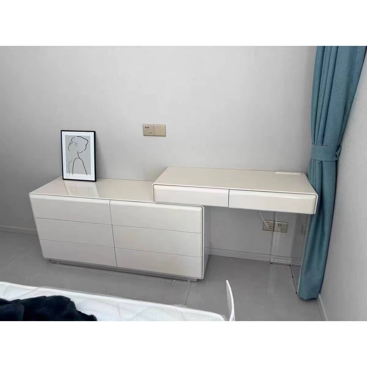 Dressing Table (with Mirror + Stool) (Z35-119-B)