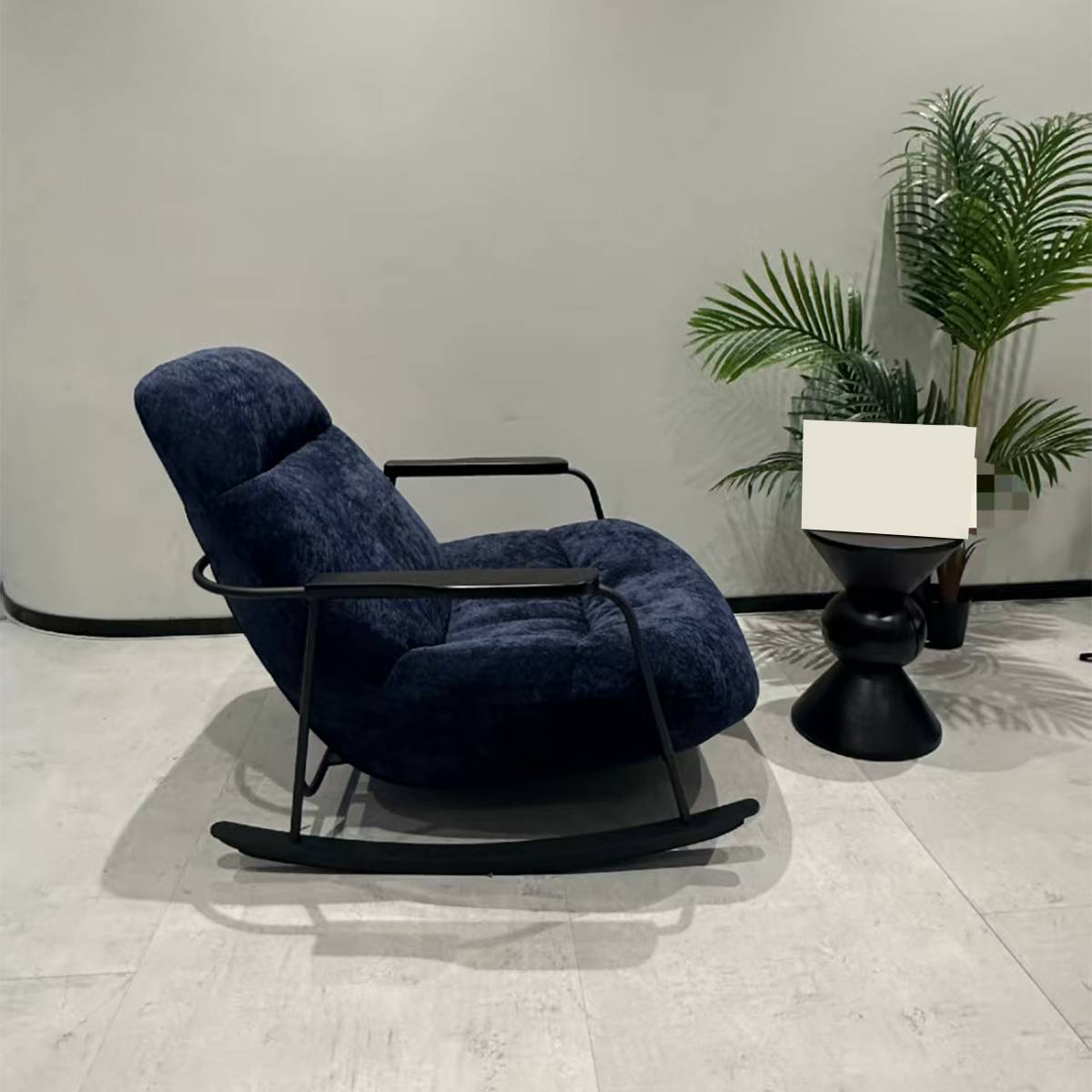 Lounge Chair with Rocking Base (Z48-Y596B)