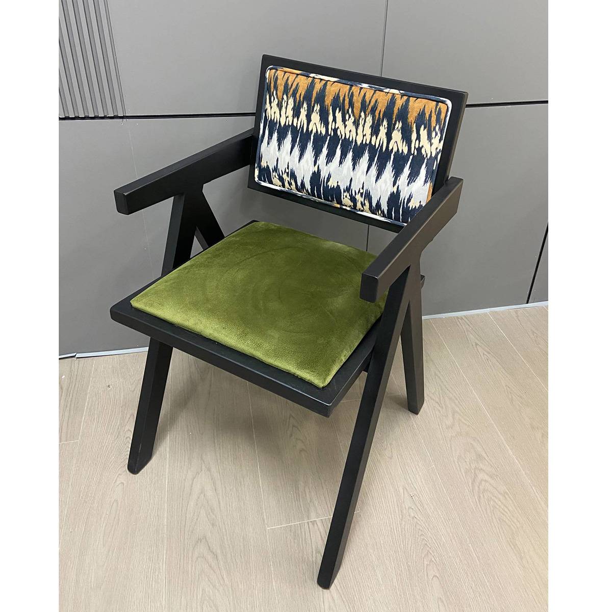 Mid-Century Modern Ash Wood Dining Chair (A68-Armchair)