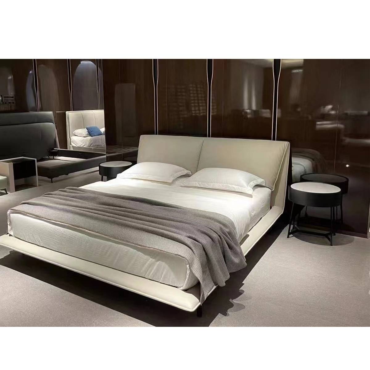 Elephant Ear Floating Bed (A15-2381)