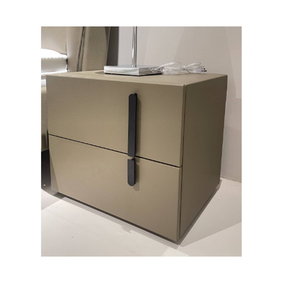 Cheers Bedside Table (GDD513)