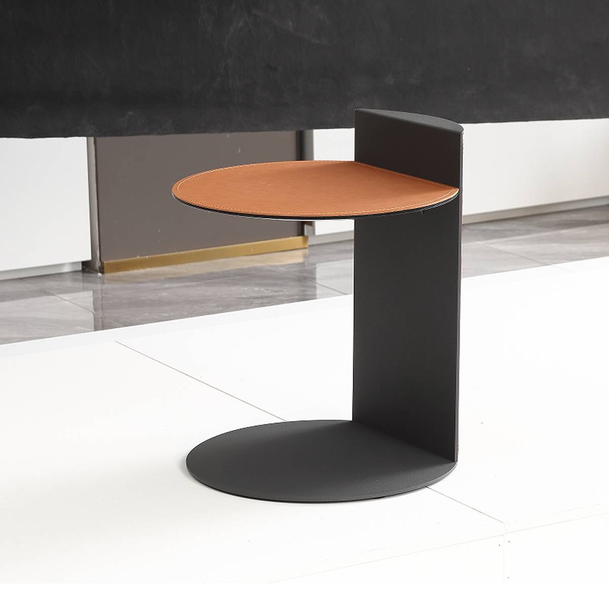 Saddle Leather Side Table (B45-113)