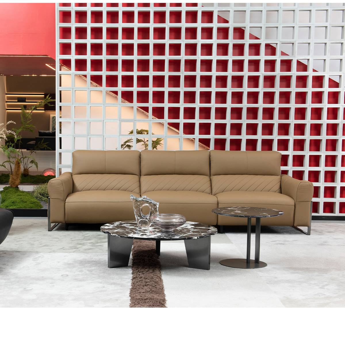 Front view of the B22 Camel Brown leather sofa with coffee table