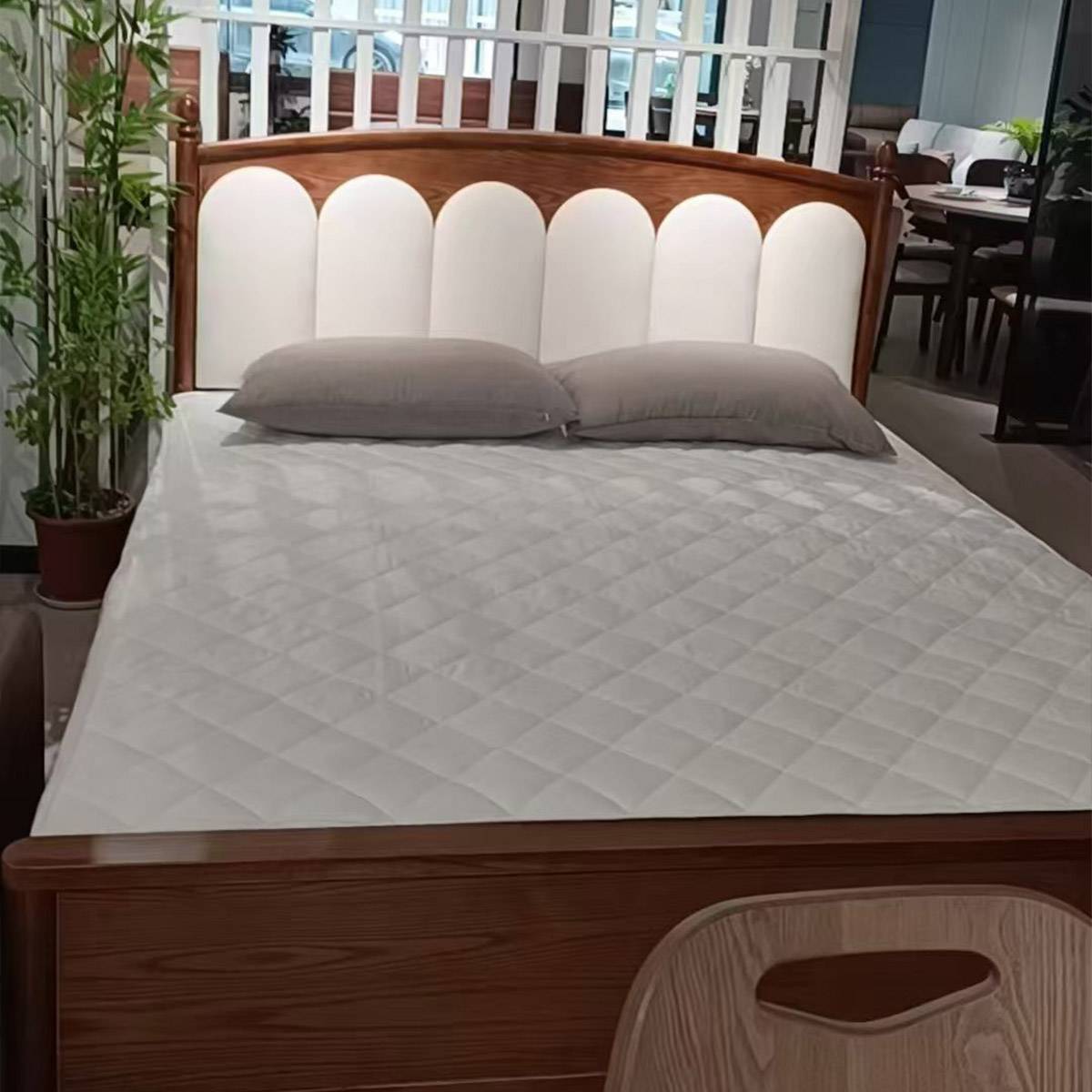 Mid-Century Solid Wood & Eco-Leather Upholstered Bed (A76-306)
