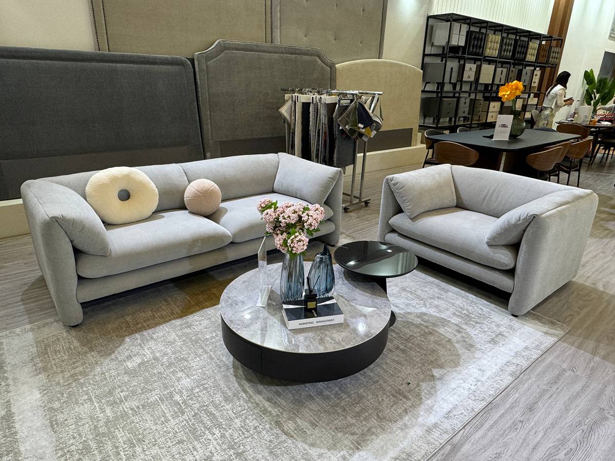 Product specifications showing dimensions (222*97*73 cm), seat depth (58 cm), seat height (45 cm), and materials (Cotton-linen imitation fabric, Dongya sponge + down + high elastic cotton).