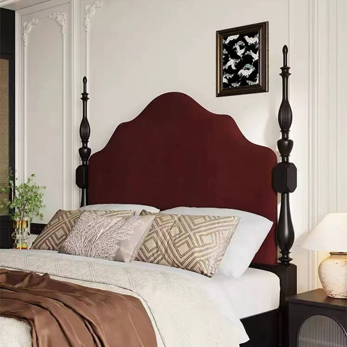 Close up of the bed headboard and pillows
