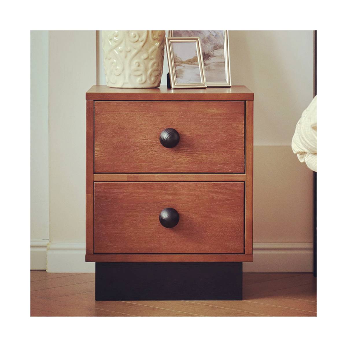 Bedside Table (A51-YZ-W82)