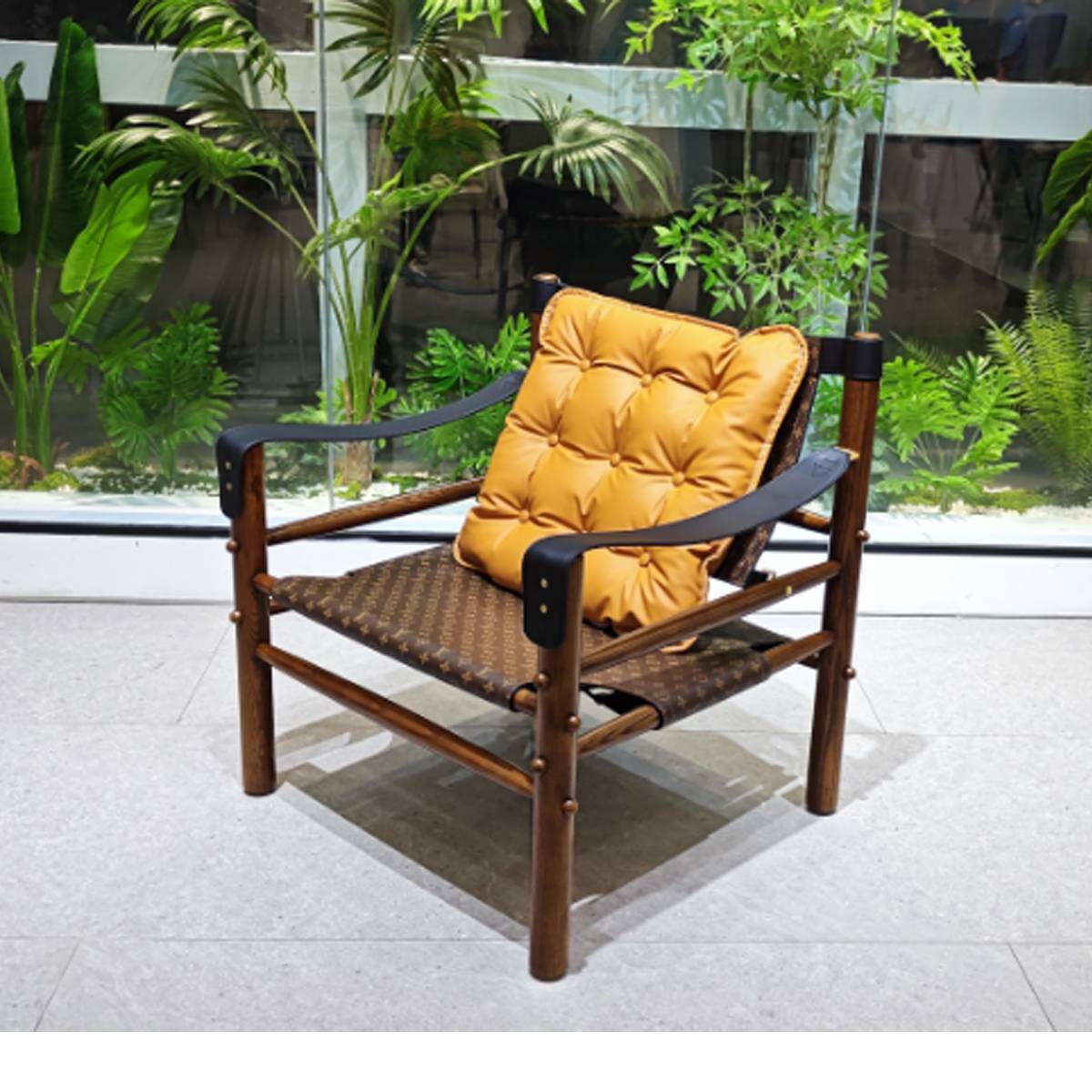Leisure Chair Saddle Leather (Z67-A76)