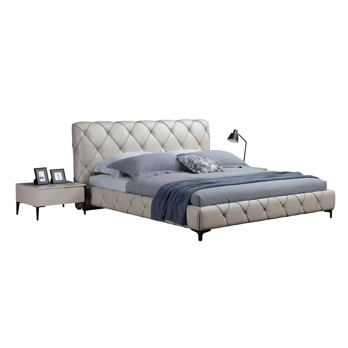 Genuine Leather Soft Bed (B11-BC-p822)