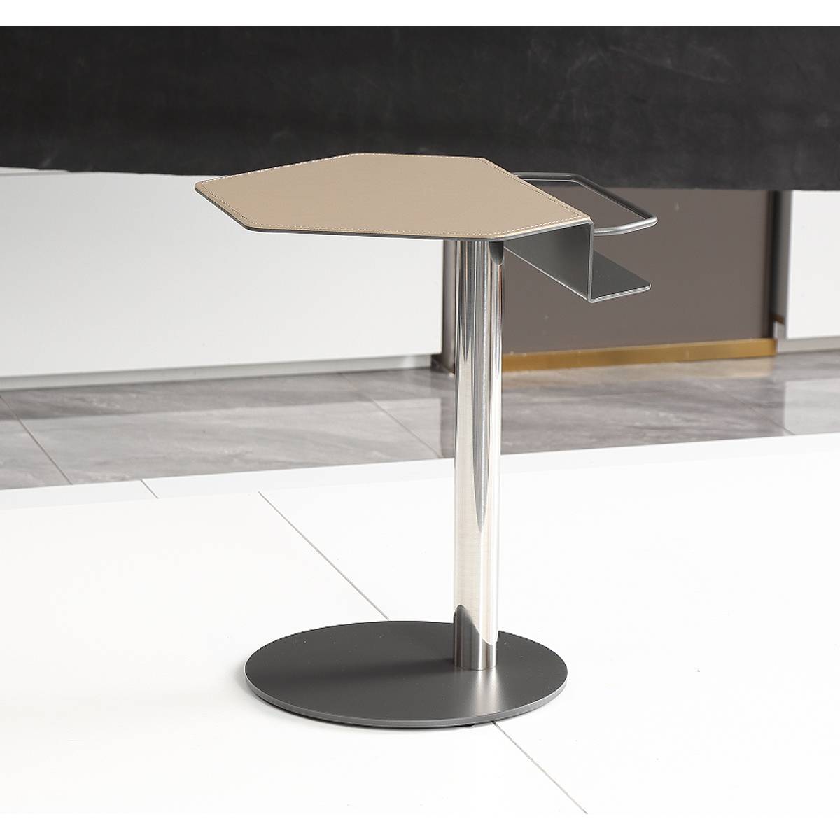 Saddle Leather Side Table (B45-194)