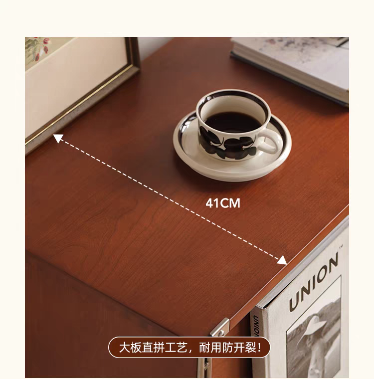 Text graphic explaining the multi-functional cabinet door that acts as both a door and a handle.
