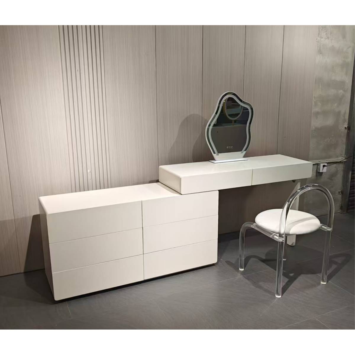 Dressing Table (with Mirror + Stool) (Z35-8061B)