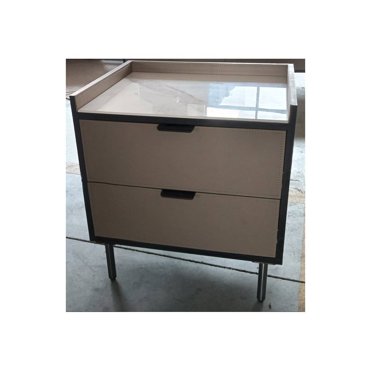 Saddle Leather 2-Drawer Chest (B45-339)