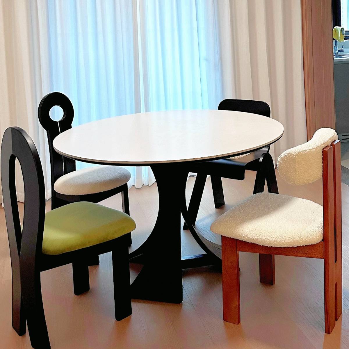 Mid-Century Sintered Stone Round Table (A73-711)
